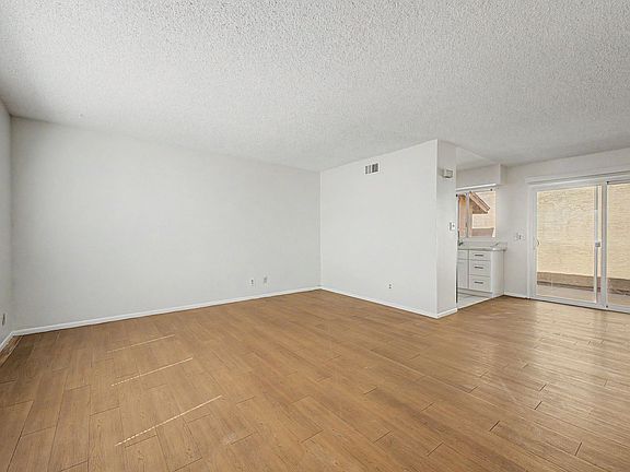 4th image of 2605 E Lemon St