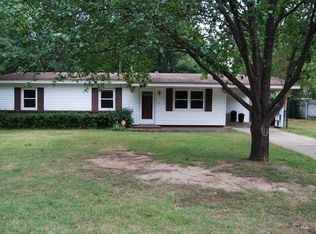 1730 Pearce St, Magnolia, AR 71753