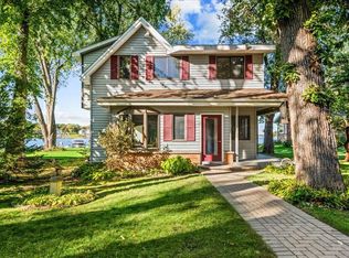 712 Regner Rd, McHenry, IL 60051