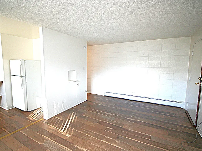1878 Vine St #206 — Photo 3