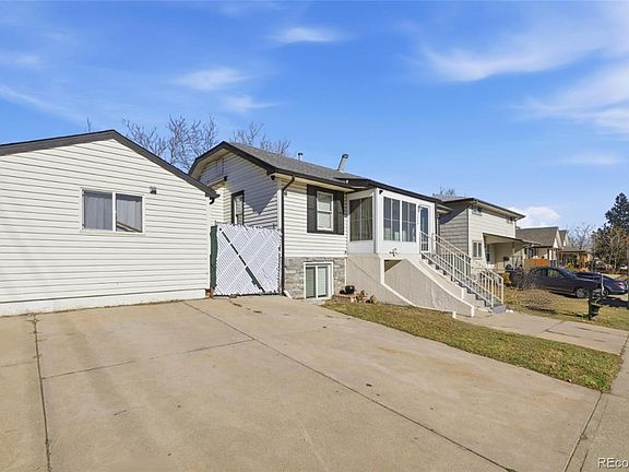 3rd image of 3299 W Dakota Avenue