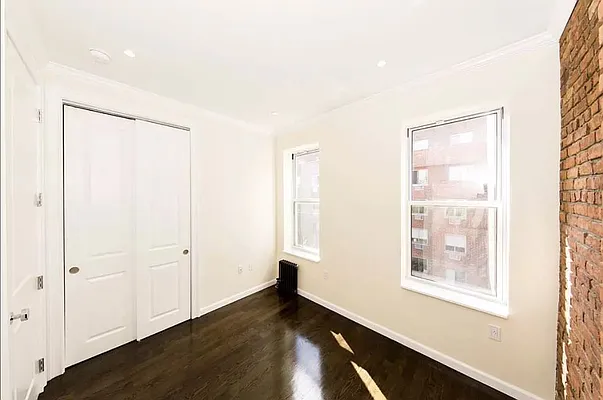 Rented by Avenues Real Estate | media 4