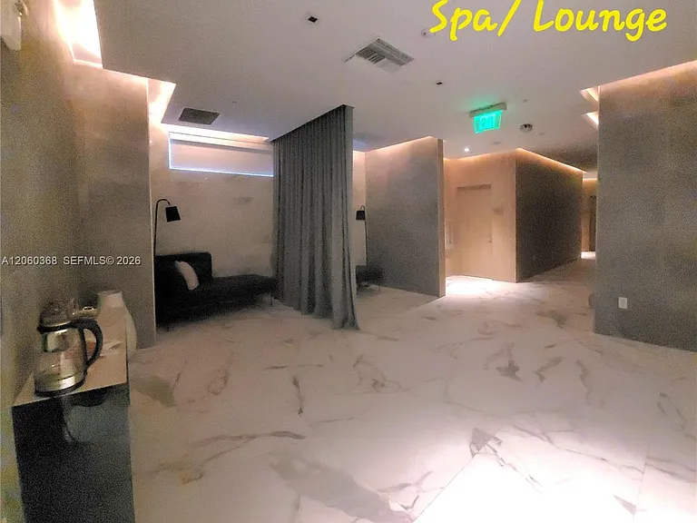 90 SW 3rd St #3104 — Photo 39