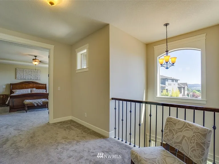 5317 NW Goodwin Loop — Photo 9