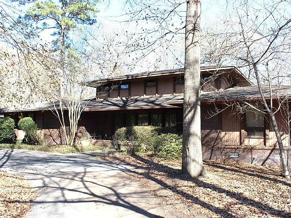 2nd image of 108 Stillwood Dr