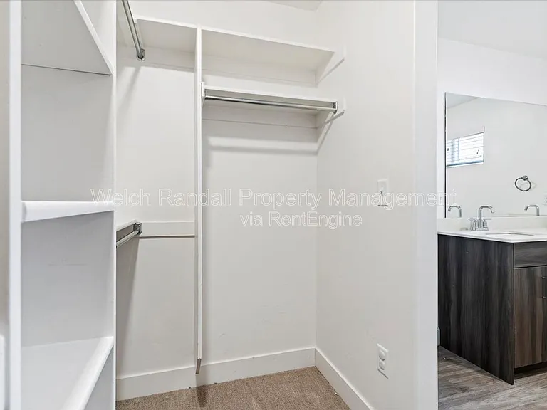 1177 W Shady Brook Ln #4 — Photo 12