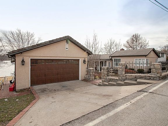5th image of 11 B Lake Shore Dr