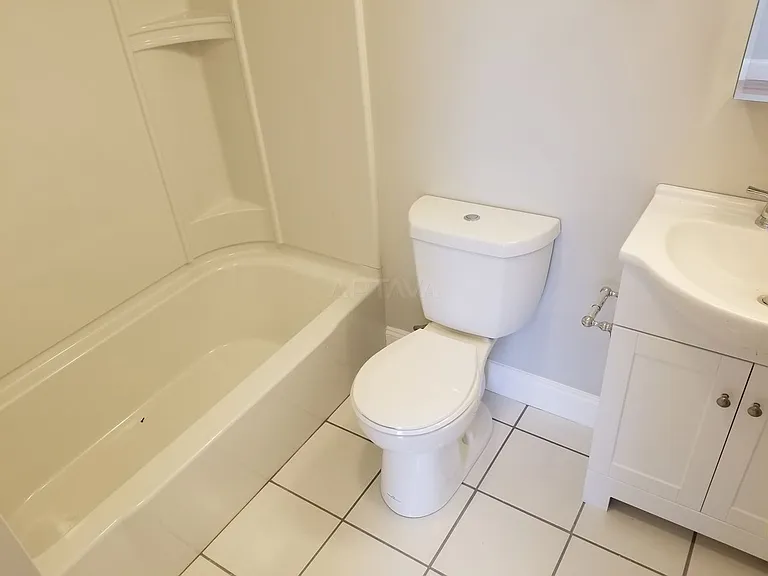 231 Boston Ave #2 — Photo 8