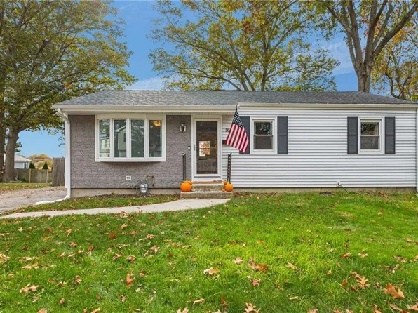16 Flynn Ave, Cranston, RI 02920
