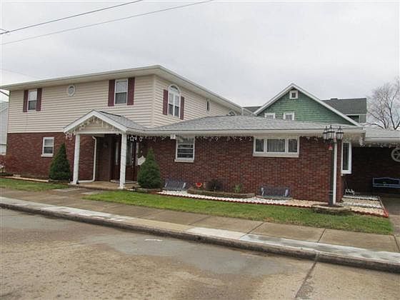 1st image of 4500 Central Ave