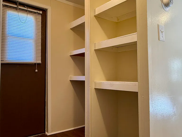 5329 Eastwood Cir — Photo 10
