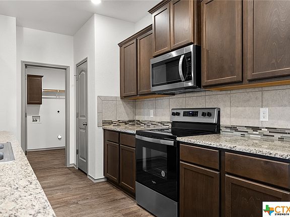 4th image of 1769 Dryden Ave