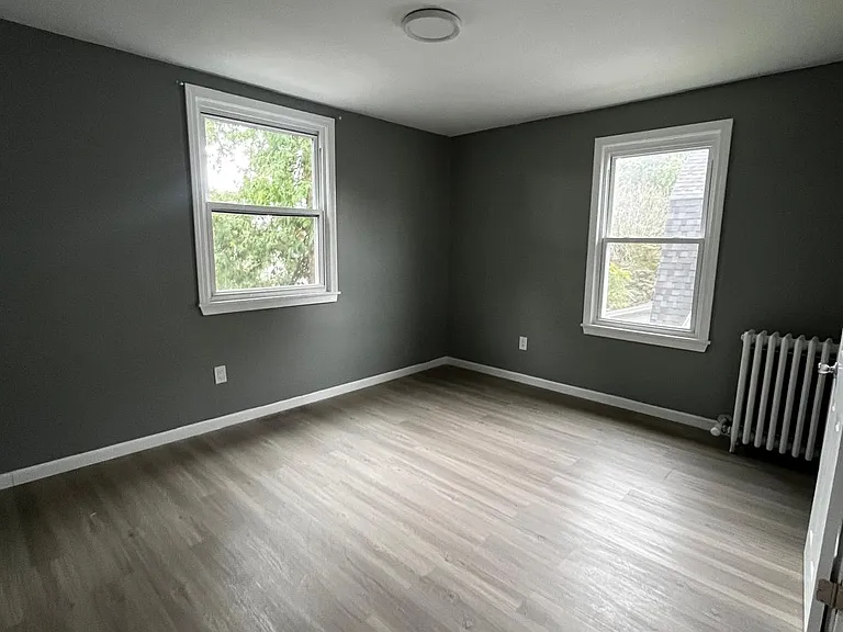 587 Arch St — Photo 18