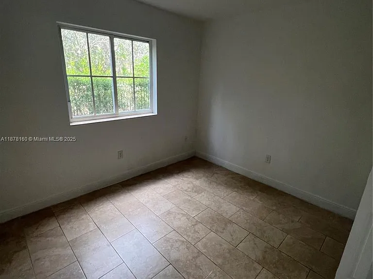 211 W 79th Pl #302 — Photo 11