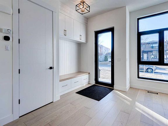 3rd image of 3716 W 44th St SW