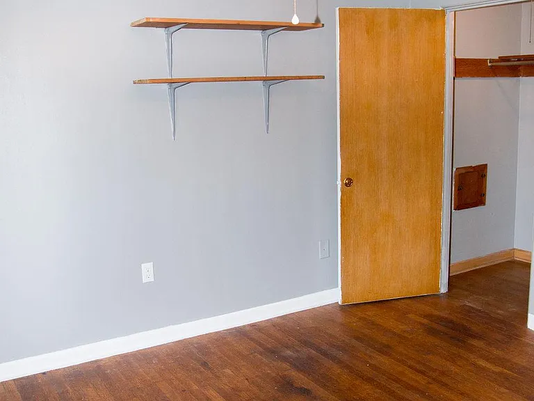 1223 Greenbrier Rd #1 — Photo 43