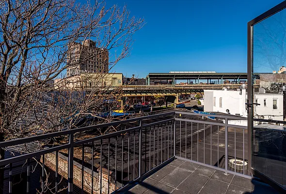 Rented by Nooklyn NYC LLC | media 43