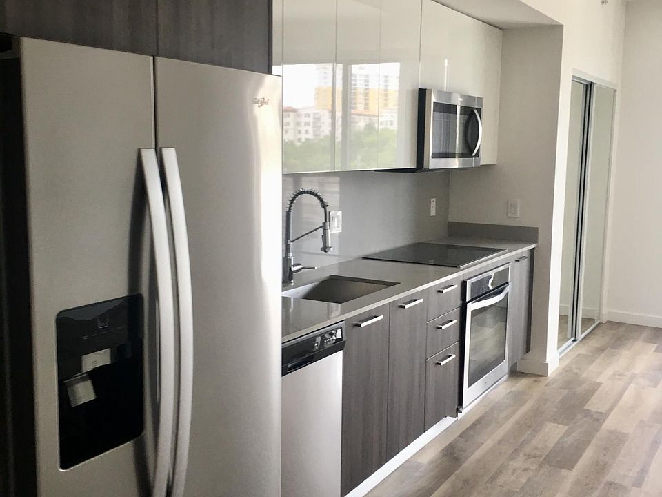 1st image of 207 S Parker St