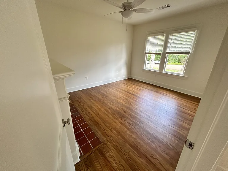 900 Pinehurst Pl — Photo 5