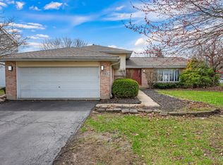 2083 Maplewood Cir, Naperville, IL 60563