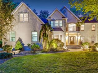 2 White Buck Run, Warren, NJ 07059