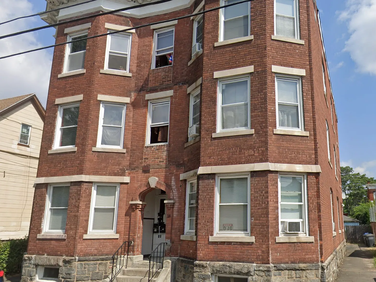 18 South Whitney Street — Photo 1