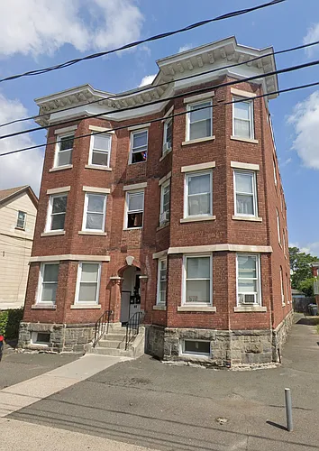 18 S Whitney St Photo 1