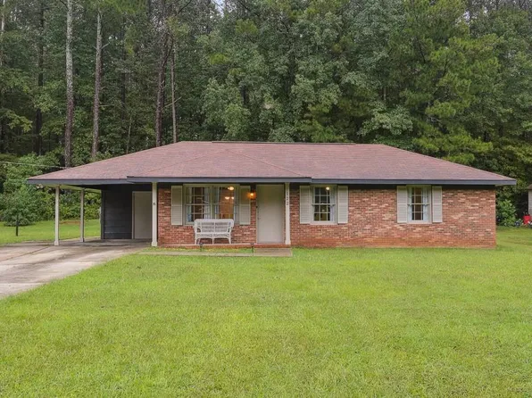122 Longstreet Cir, Oxford, GA 30054