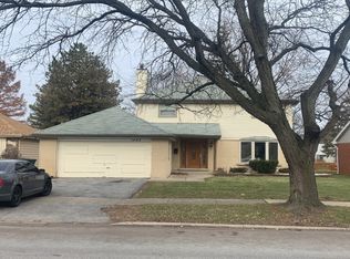 1042 187th St, Homewood, IL 60430