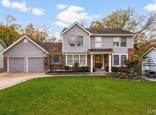 525 Ballas Park Dr, Saint Louis, MO 63122
