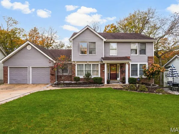 525 Ballas Park Dr, Saint Louis, MO 63122