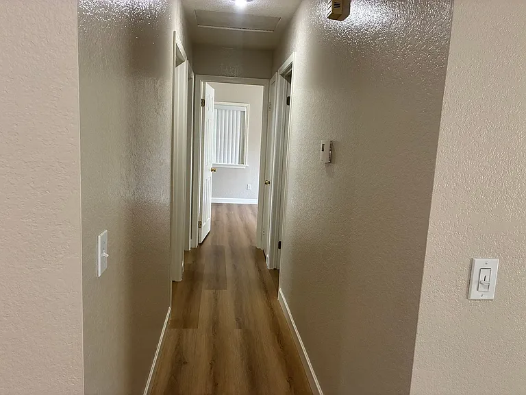 13927 Woodland Dr — Photo 14