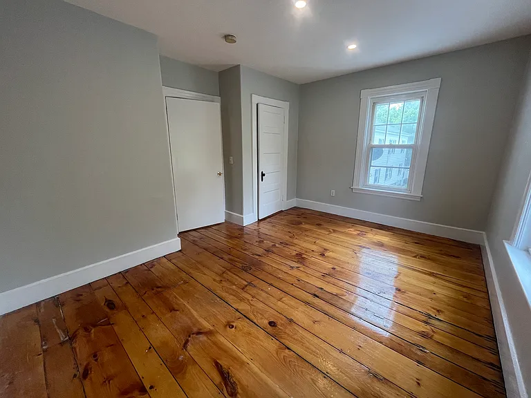 13 Jerome Pl #2R — Photo 6