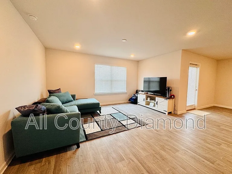 4007 Pioneer Ln — Photo 9
