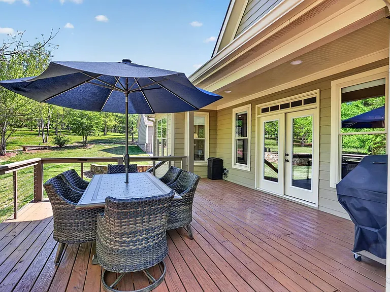 1625 River Bluffs Dr — Photo 8