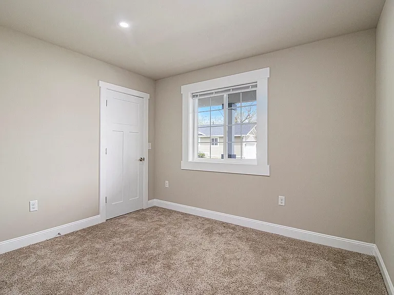6 Maple Village Ct — Photo 9