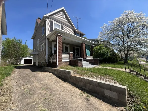1307 22nd St NW, Canton, OH 44709
