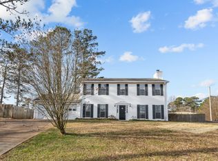 828 Emerald Forest Cir, Lawrenceville, GA 30044