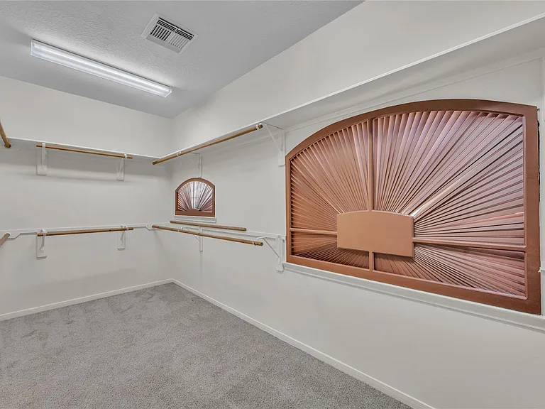 2614 Shady Acres Ct — Photo 28