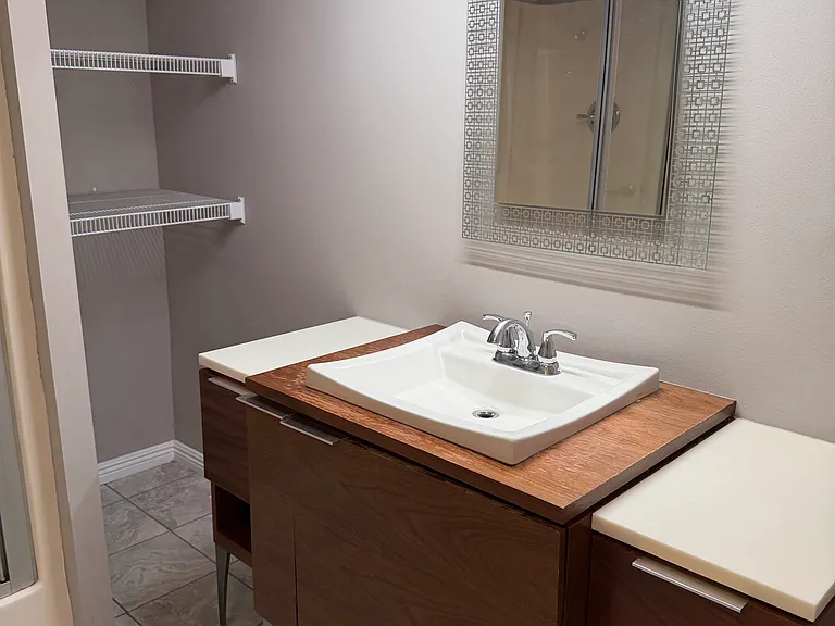 402 Oak Hill Ave E — Photo 12