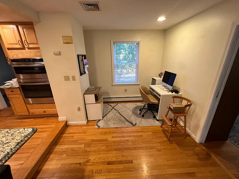 52 Dascomb Rd — Photo 3