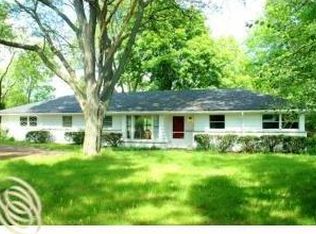 5335 Orchard Lake Rd, West Bloomfield, MI 48323