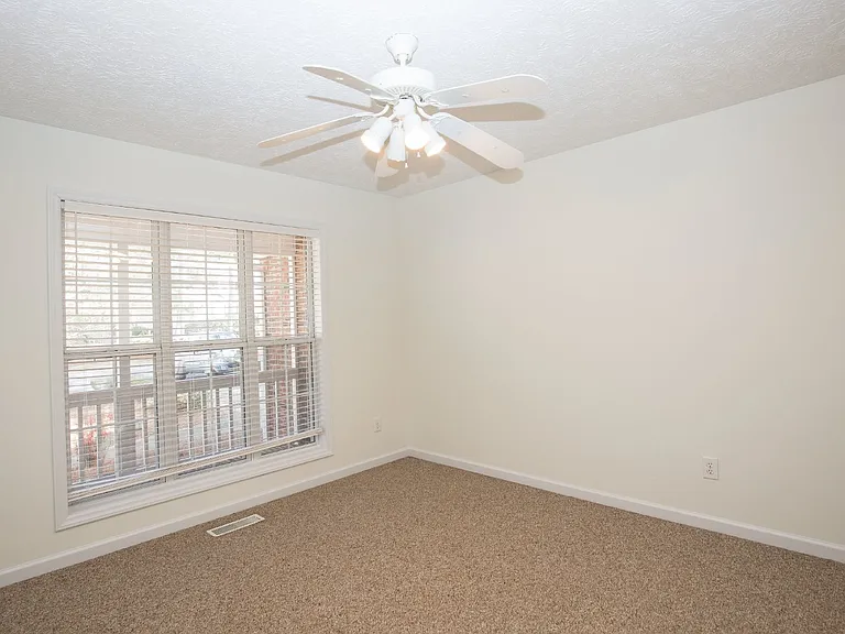 8 Moore Dr — Photo 25