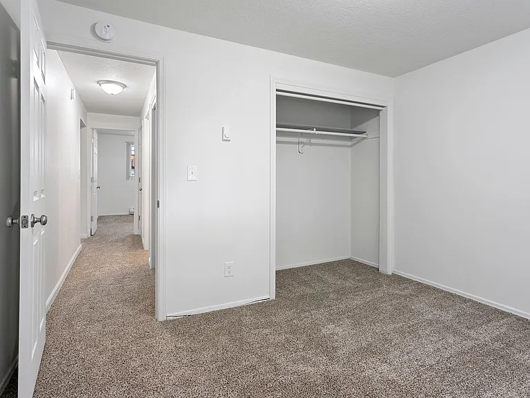 Fairway Apartments — Photo 23
