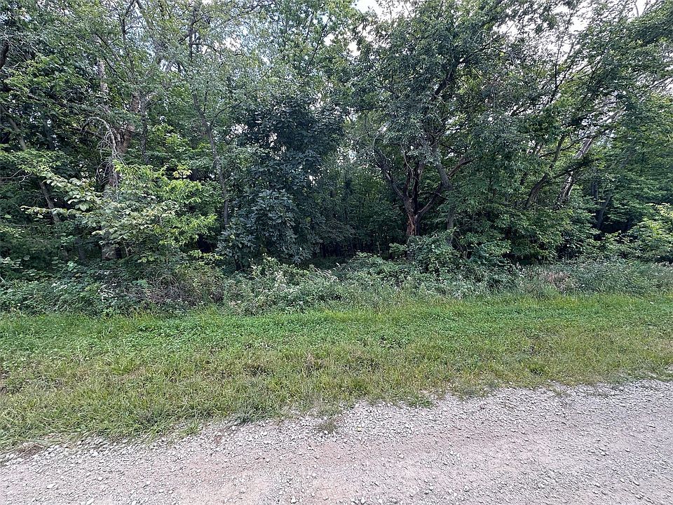 2nd image of 4027 Panorama Dr