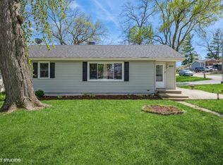 8925 Ramble Rd, Wonder Lake, IL 60097