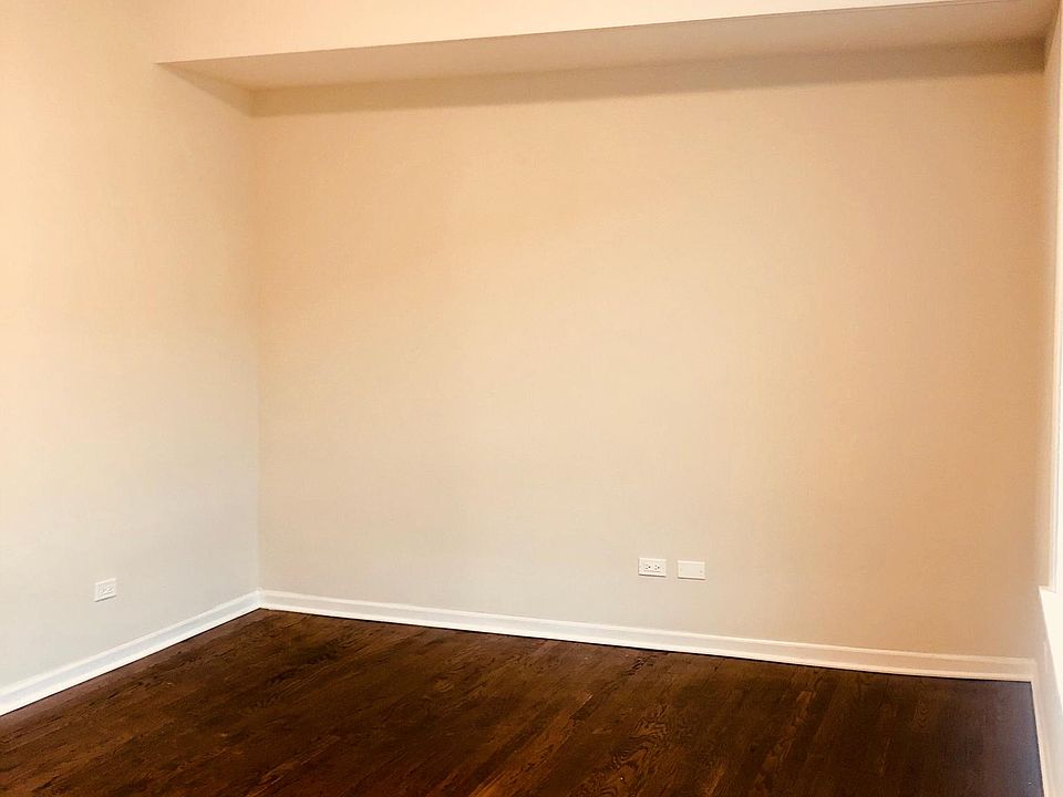 1st image of 4624 S Lake Park Ave APT 2W