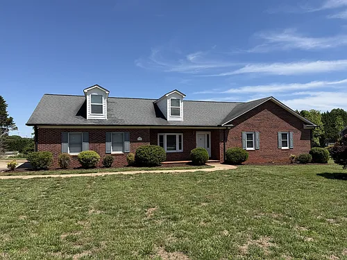 236 Meadow Oaks Dr Photo 1