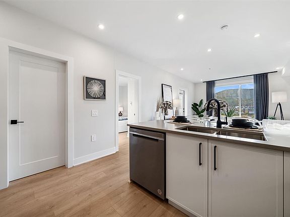 5th image of 1371 Goldstream Ave #602