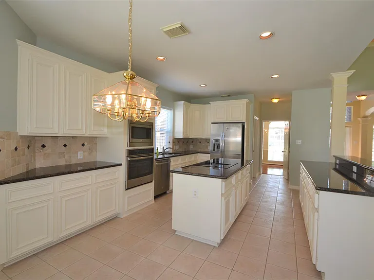 1711 Emma Cove Ct — Photo 19
